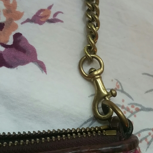 Vintage Coach clutch purse. - Picture 4 of 8